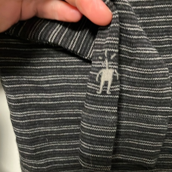 Smartwool 100 % merino wool Gray Striped Long Sleeve Layer Tee Top Sweater - Picture 6 of 7